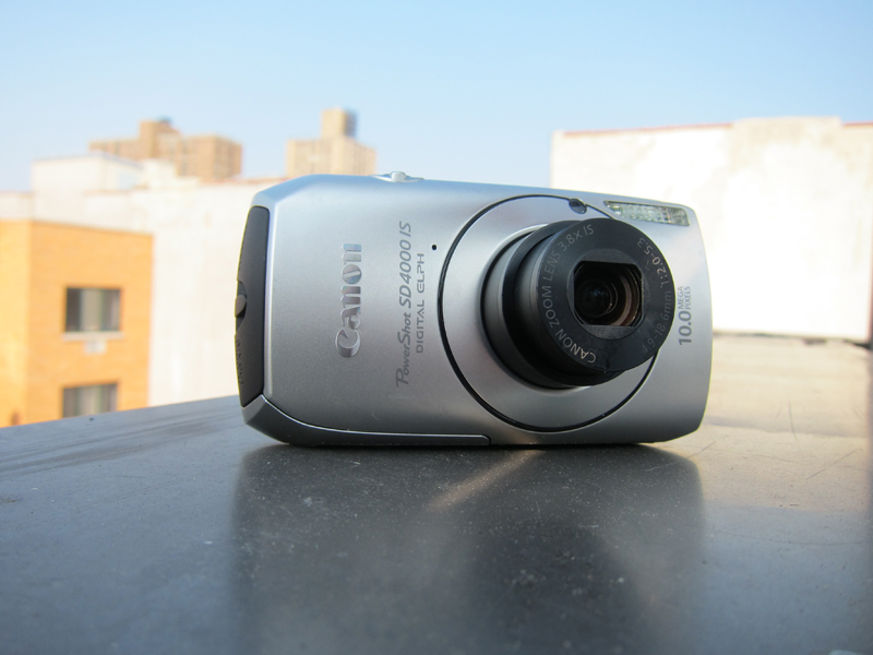 Illustration for article titled Canon PowerShot SD4000 IS Review: No More Noisy Nights